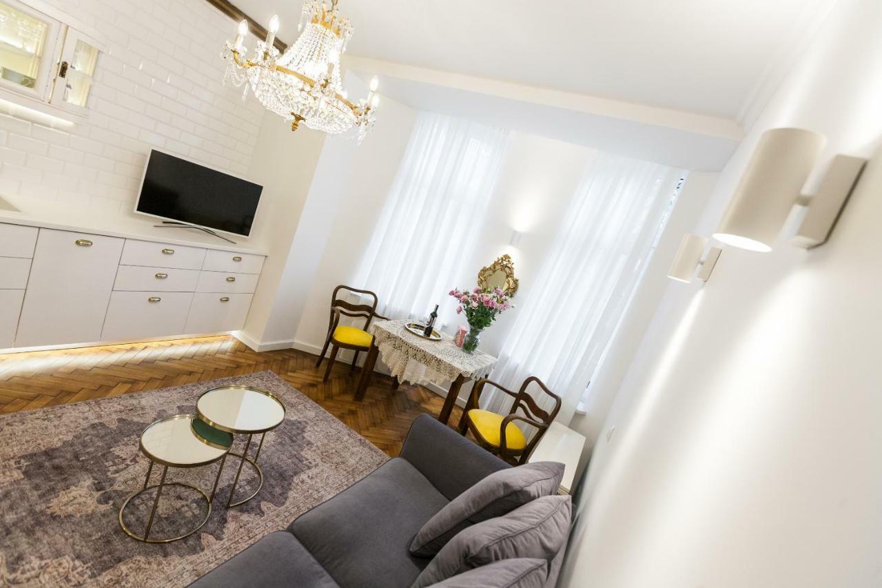 Luxury Apartment Pod Zyrandolem Krakow Exterior photo