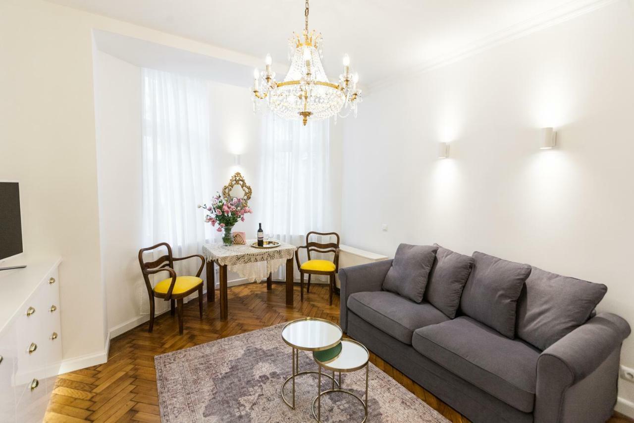 Luxury Apartment Pod Zyrandolem Krakow Exterior photo